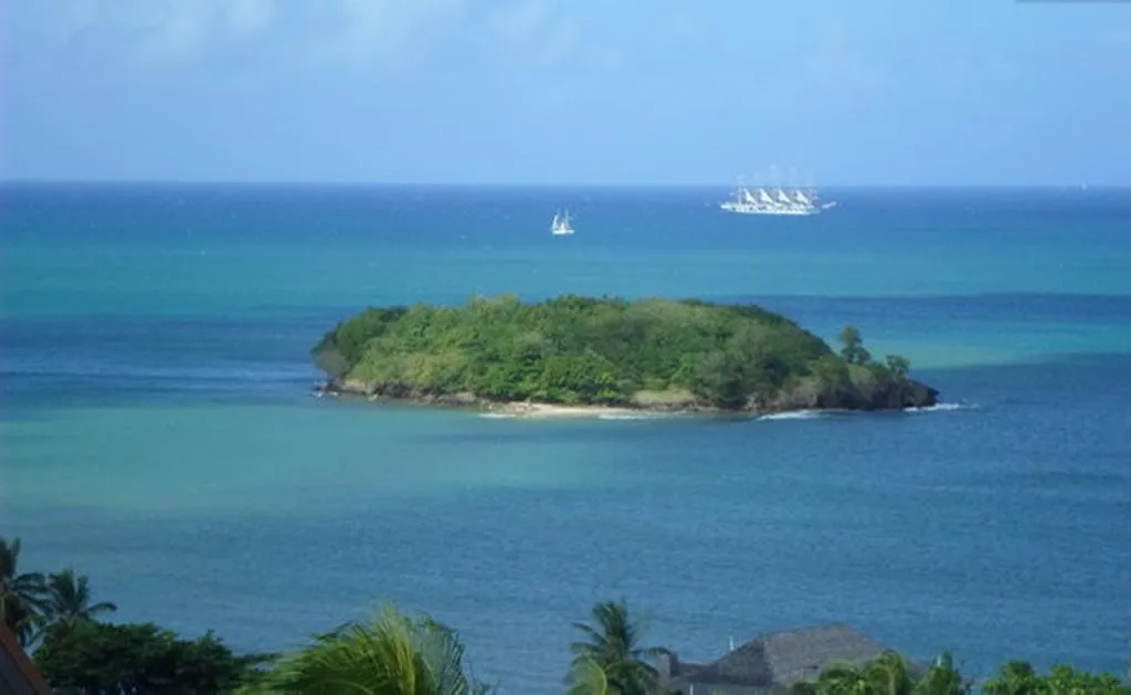 Amazing Beach View Apartments Castries